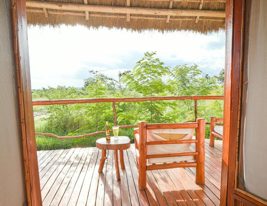 Готель Kazinga Wilderness Safari Camp Касесе Екстер'єр фото