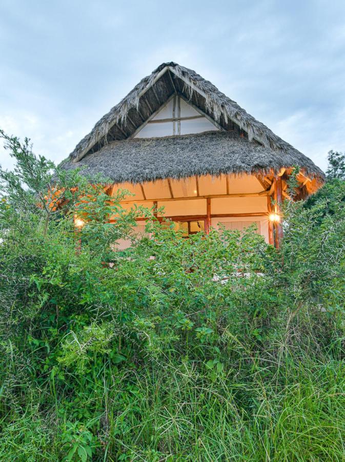 Готель Kazinga Wilderness Safari Camp Касесе Екстер'єр фото